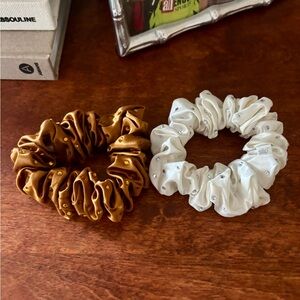 SLiP  Copper and Cream Scrunchie Set